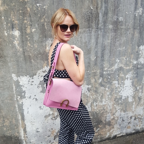 Meet your Seller (and blogger and IG influencer) - Picture 2 of 4